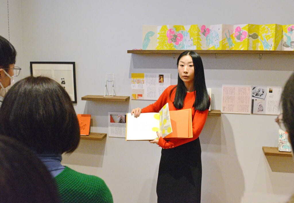 八戸ブックセンター初出版　井上奈奈さん「絵本を建てる」　ギャラリー展も
