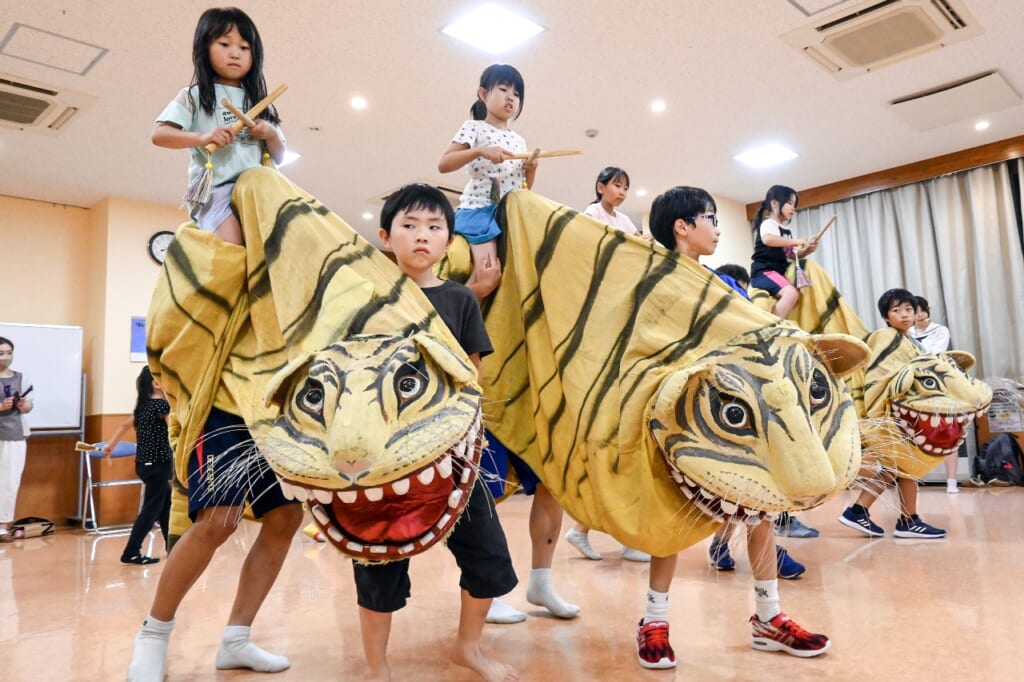 【八戸三社大祭】駒・虎・獅子、練習総仕上げ　郷土芸能団体も熱気