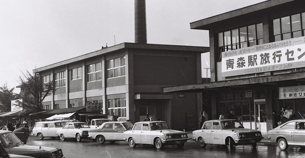 モノクロームに色をつけて 北奥羽カラー写真館】「ラビナ」以前は何